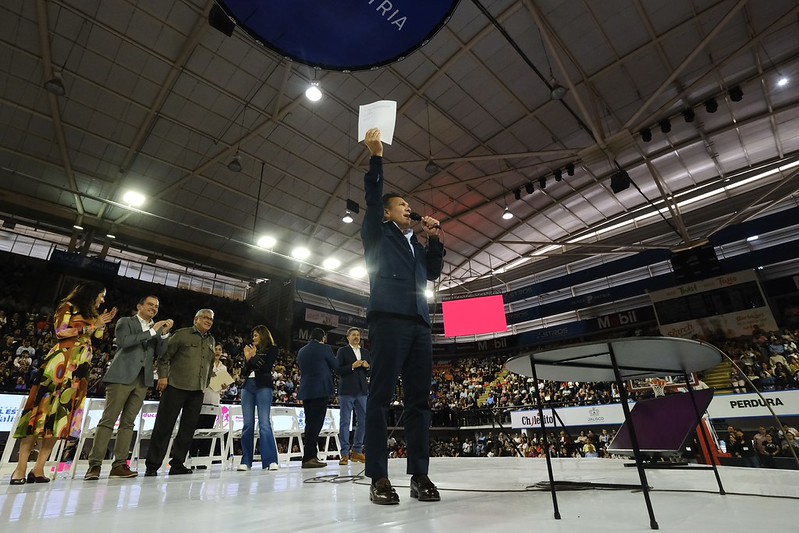 Entrega Jalisco más de 9 mil 400 computadoras a docentes de educación pública