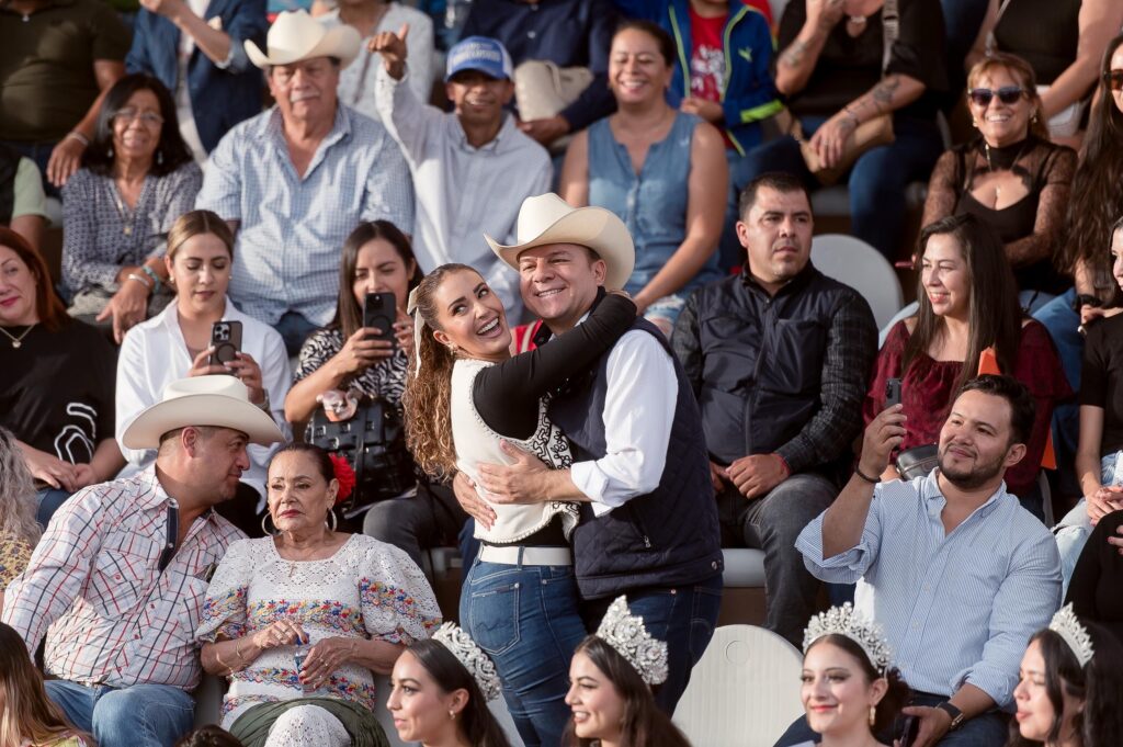 Esteban invita a celebrar 32 años de la Tradicional Callejoneada de Durango