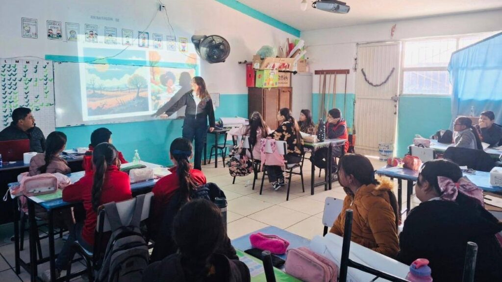 Llevan Plática Sobre el Valor del Agua a la Escuela Francisco Sarabia