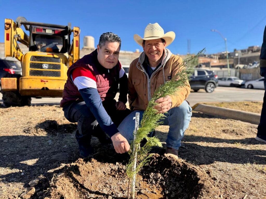 Gobierno de Parral fortalece su compromiso ambiental con jornada de reforestación