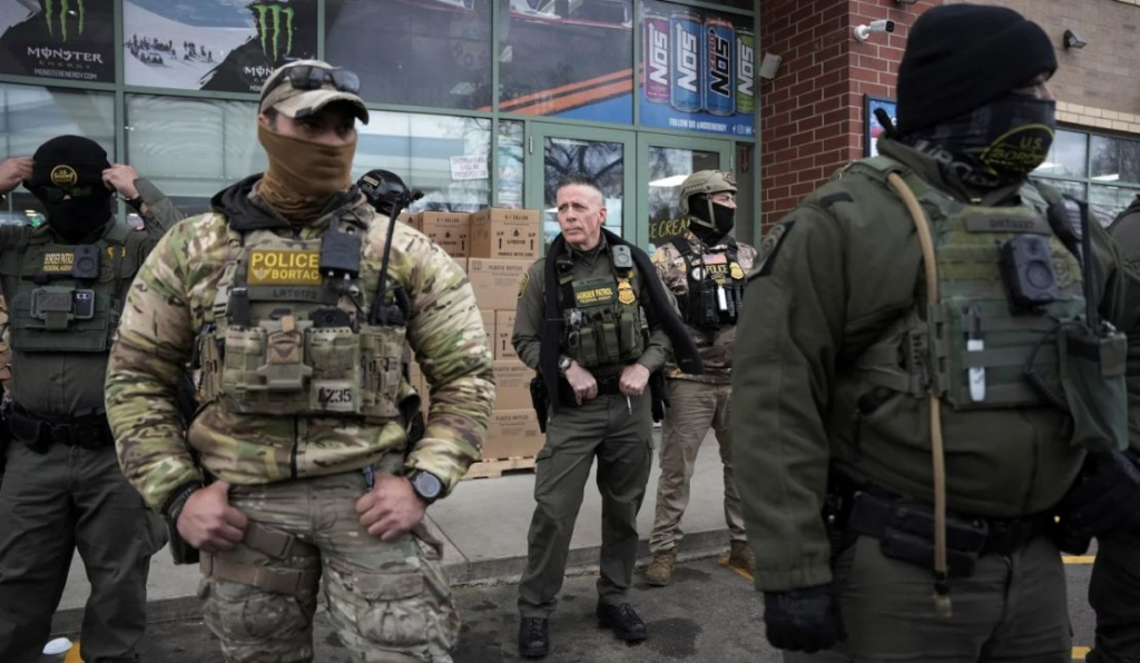 Gobierno de EE. UU. ordena cámaras corporales para agentes de CBP e ICE