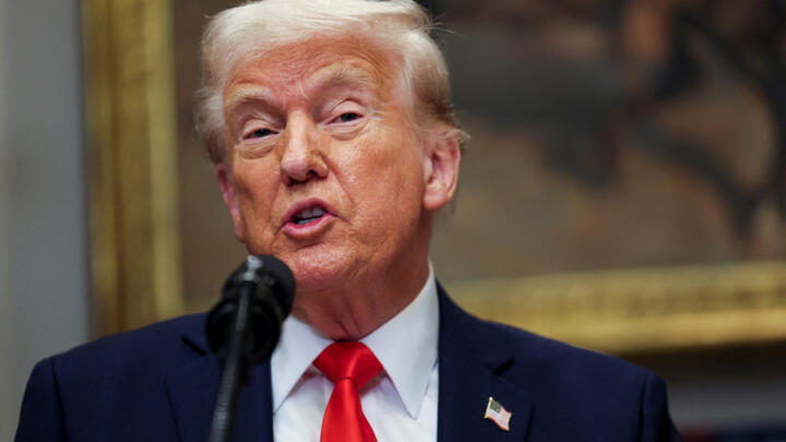 Trump anuncia arancel global de 10% tras fallo de la Corte Suprema