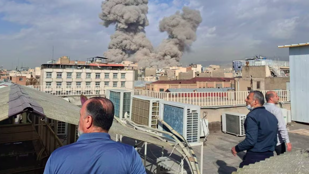 Irán responde tras bombardeo con una lluvia de misiles sobre Israel y bases de EE. UU.