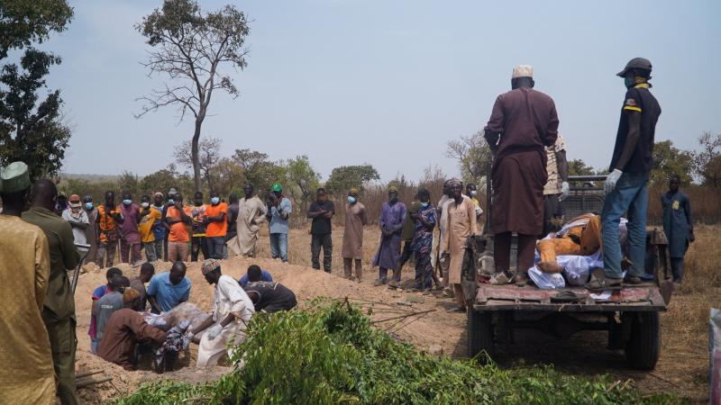 Masacre en Nigeria deja 170 hombres y niños muertos tras engaño religioso