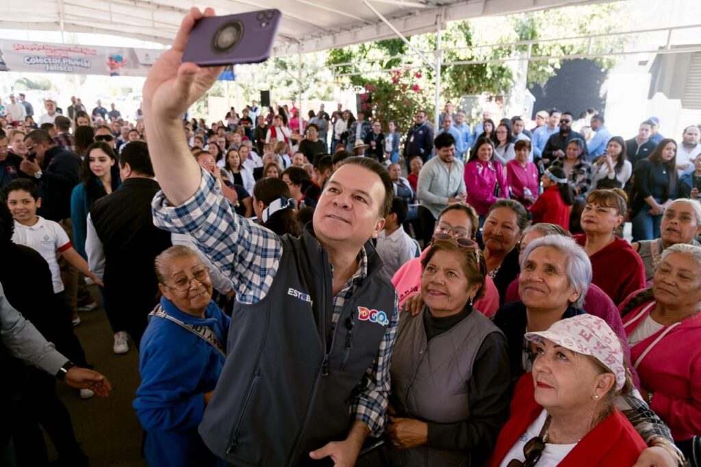 Vecinos reconocen inicio del Colector Pluvial Jalisco en Durango