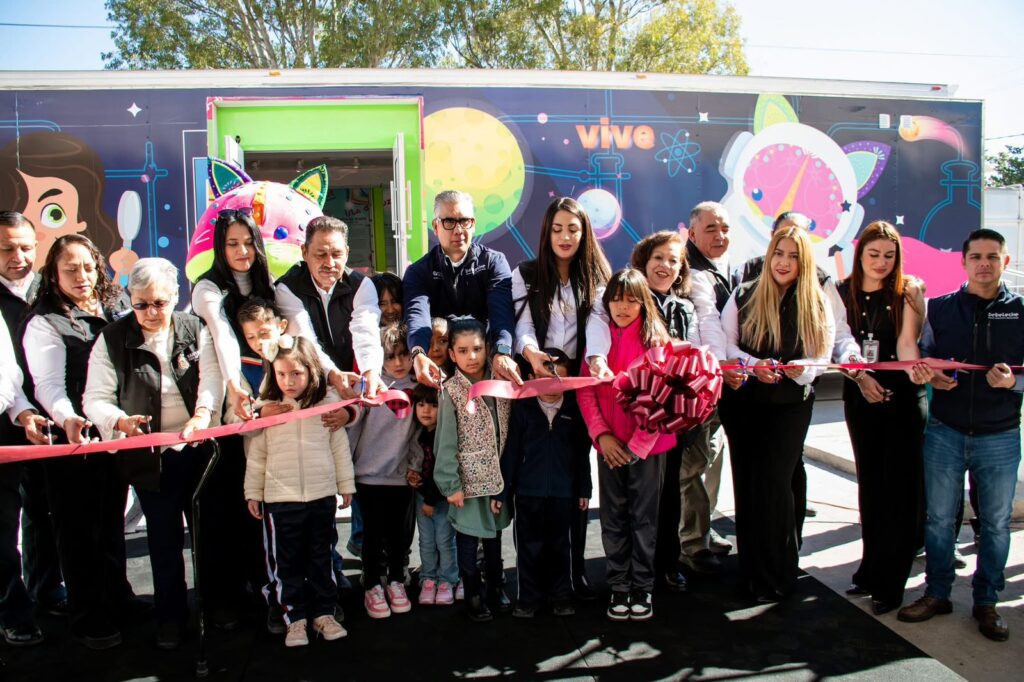 Bebeleche Móvil en Santiago y lleva aprendizaje a la niñez