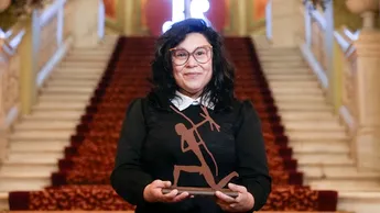 Elma Correa gana el Premio Biblioteca Breve 2026 por su novela ‘Donde termina el verano’