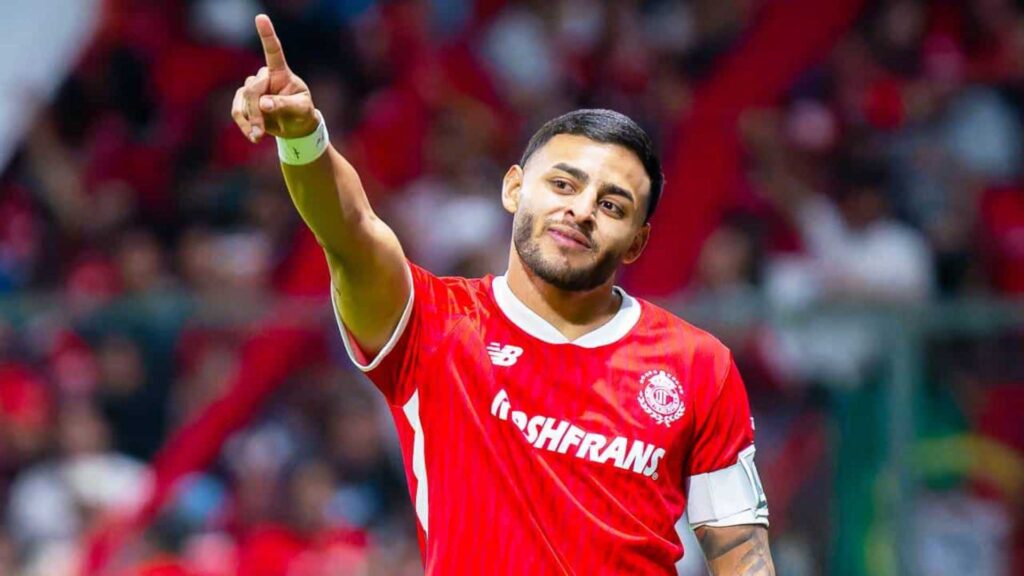 Alexis Vega podría regresar al campo con Toluca