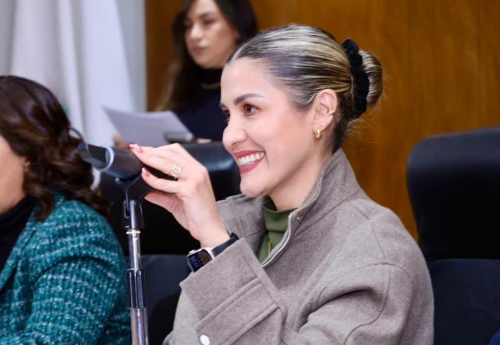 Llama Gaby Vázquez a combatir el acoso escolar