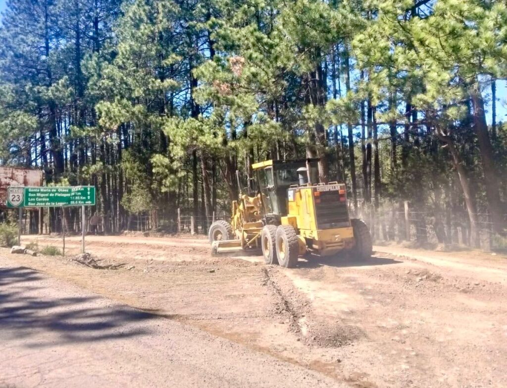 Ayuntamiento de Otáez rehabilita caminos rurales tras daños por lluvias