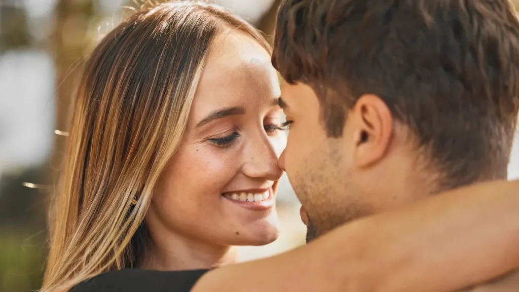 Los meses más Enamoradizos: ¿Cuándo Nacieron los Románticos?