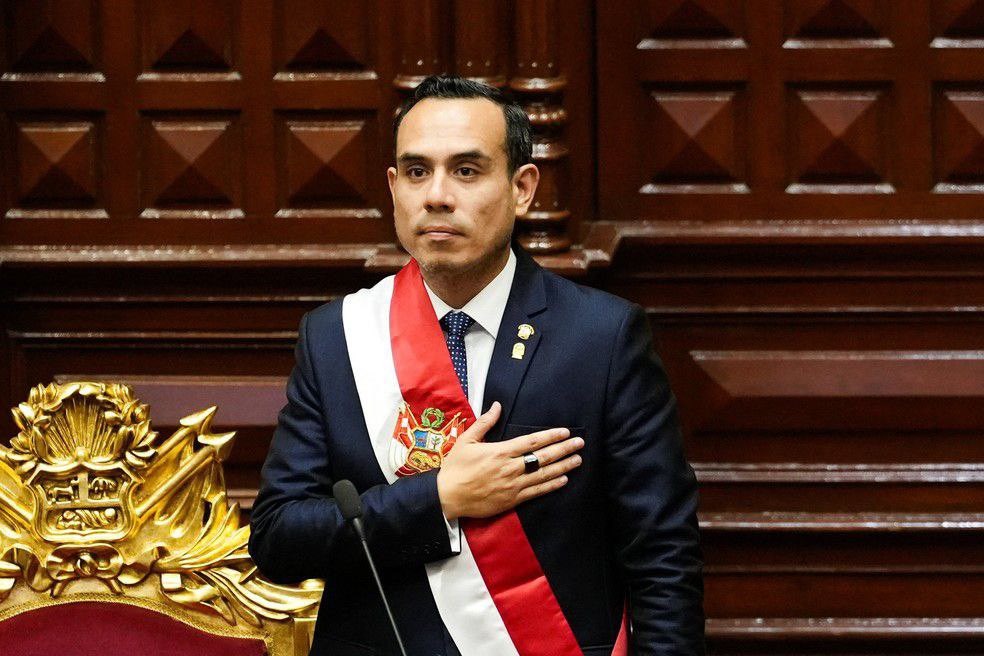 Congreso de Perú destituye al presidente José Jerí