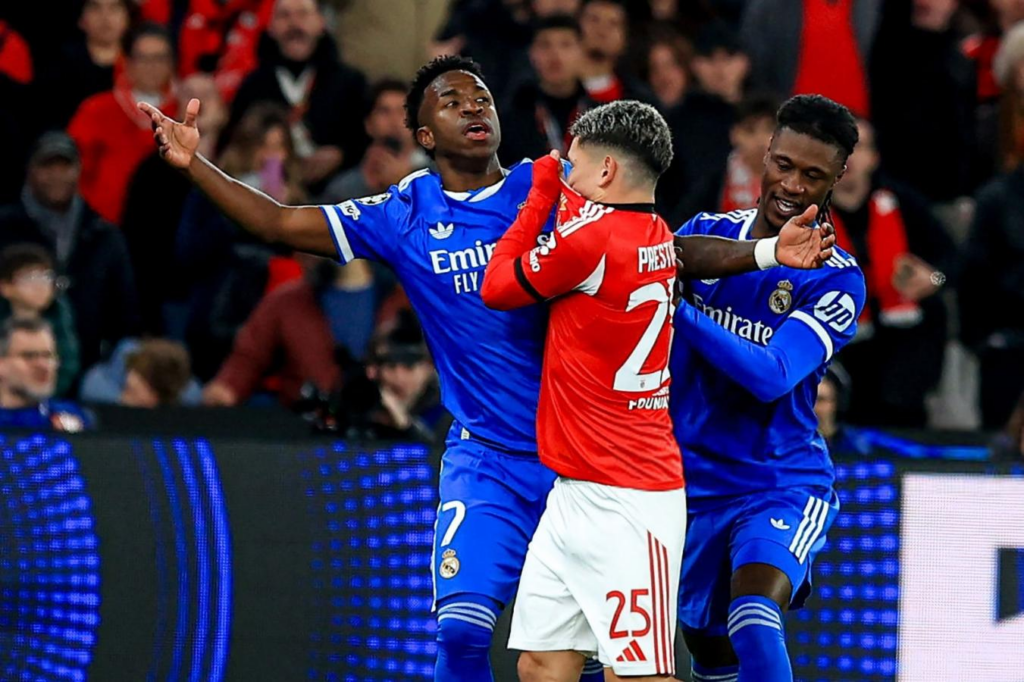 ¿Cómo castigan la UEFA y la FIFA el racismo en el fútbol?