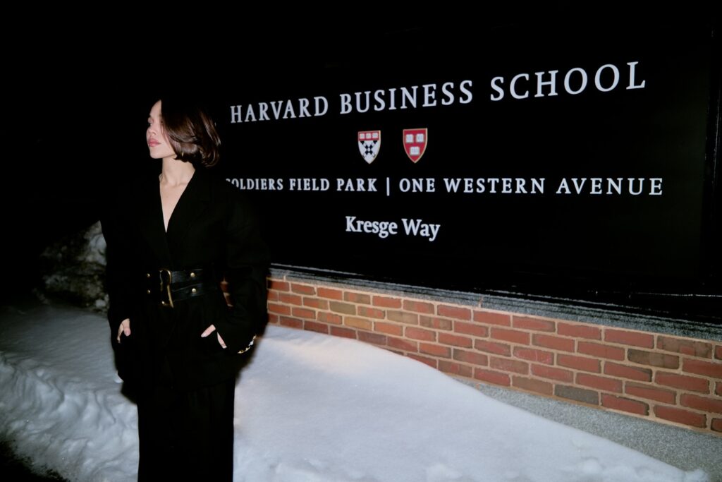 Danna recibe reconocimiento en Harvard por su trayectoria e impacto social