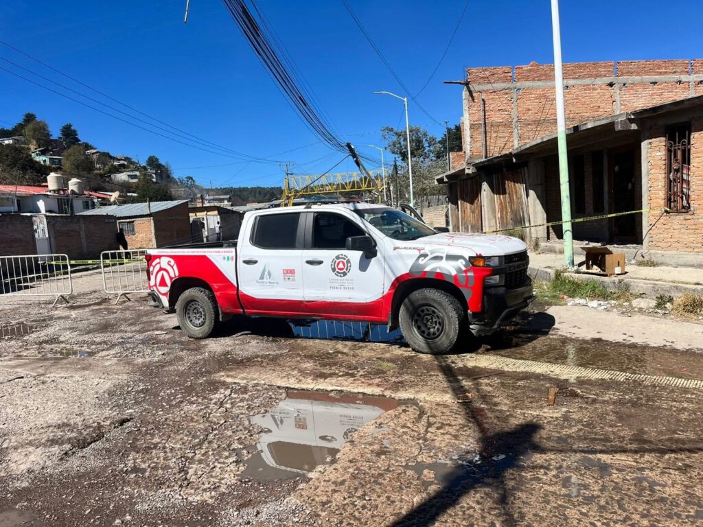 Cierran calle Zurdo Galindo por riesgo