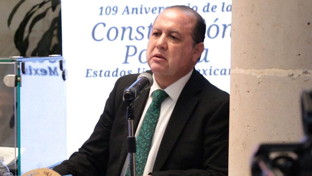 La Constitución existe para impedir que el poder lastime al pueblo: Ernesto Alanís