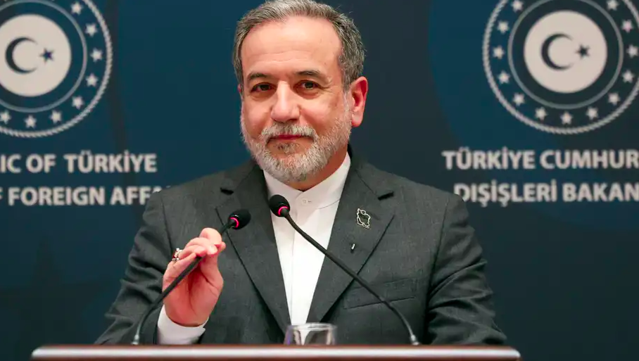 Irán dispuesto a acuerdo nuclear, pero defiende su derecho al enriquecimiento