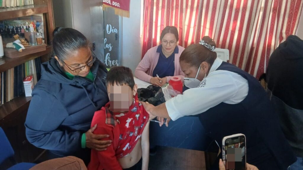 Inicia Campaña de Vacunación contra el Sarampión en Nombre de Dios