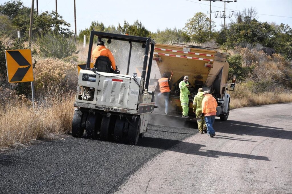 Arranca Bachetón en la carretera Francisco Zarco y accesos a Santiago