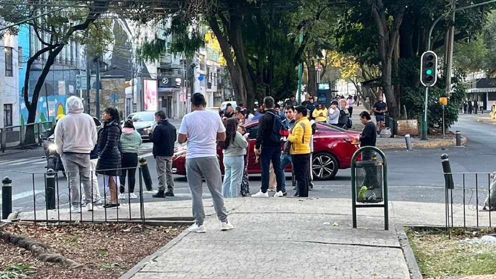 Sismo de 5.7 sacude CDMX y activa alerta; epicentro fue en Puerto Escondido