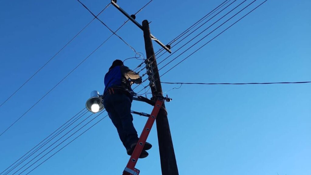 Instalan Nuevas Lámparas en Ignacio Zaragoza; Buscando Mejorar la Seguridad