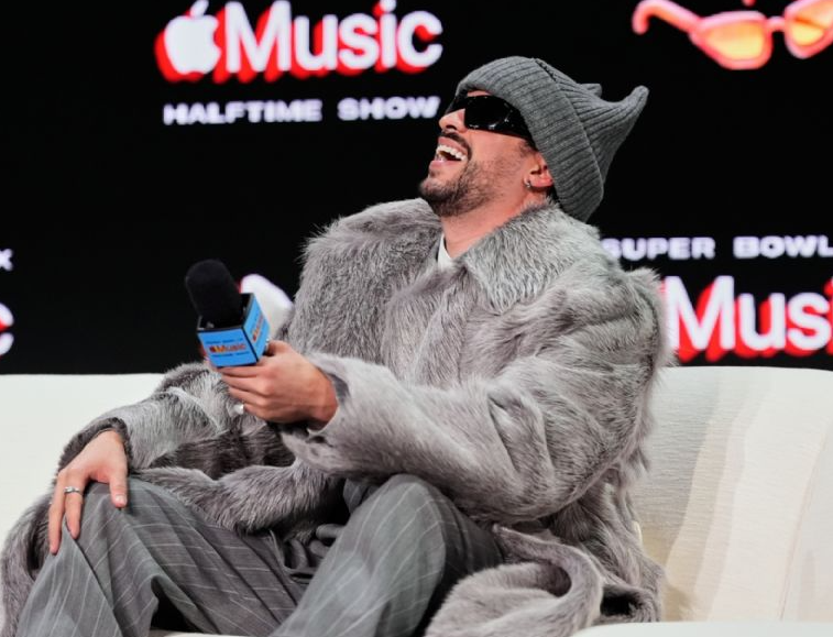 Bad Bunny lanza un “¡Viva México!” y respalda a la comunidad latina