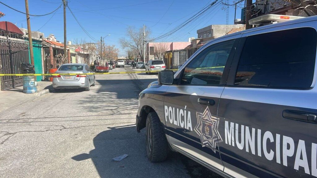 Acribillan a mujer frente a su casa en Ciudad Juárez