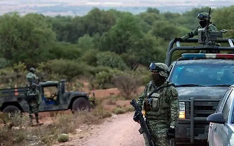 Le disparan a la cabeza y dejan su cuerpo en barranco de la carretera de Topia a Canelas