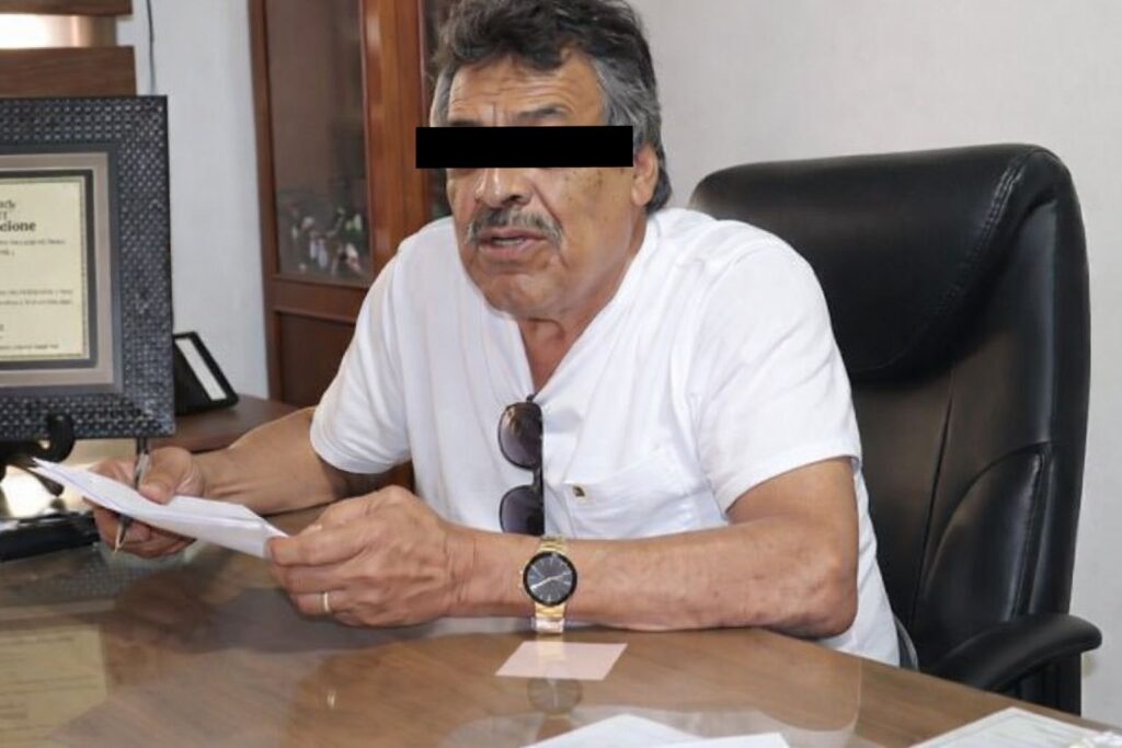 Aseguran Arma de Fuego a Ex-Presidente Municipal en Evento Público