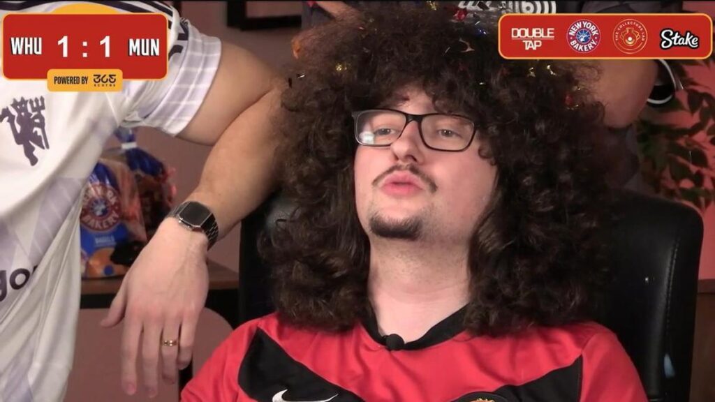 Aficionado lleva más de un año sin cortarse el pelo: Espera a que el United gane