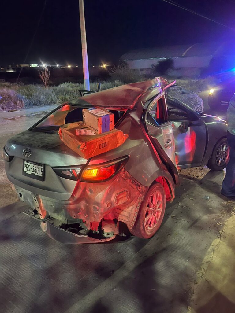 Conductor pierde la vida tras chocar en su auto contra un árbol
