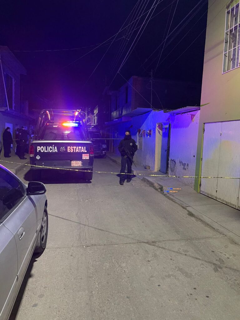 Durante la noche su hermana lo encontró sin vida en el baño de su casa