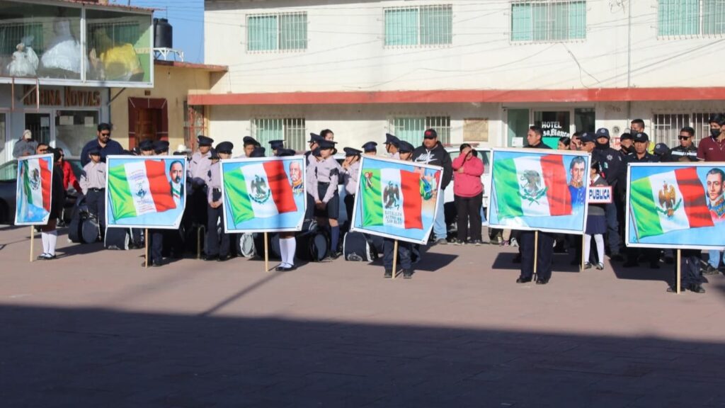 Honores al Lábaro Patrio; conmemorando el Día de la Bandera en Vicente Guerrero