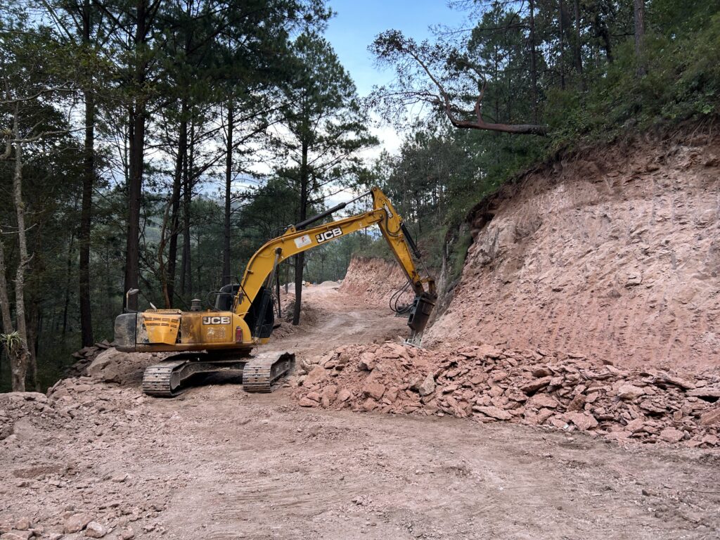 Conclusión de caminos artesanales benefician a 4,960 habitantes de la Sierra Madre Occidental
