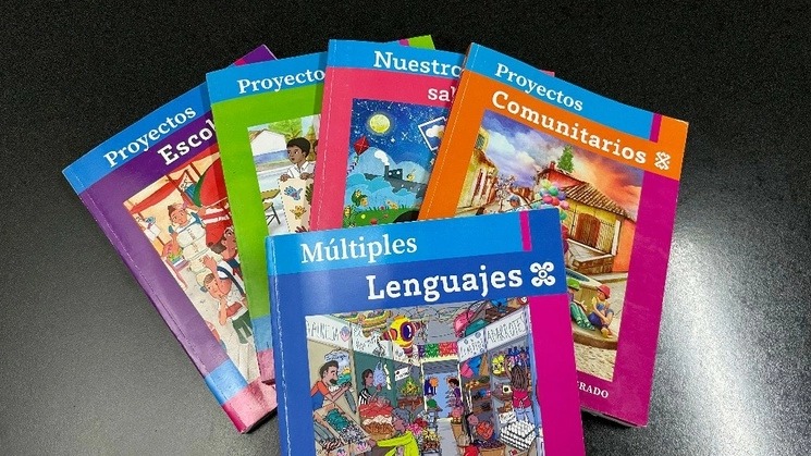 SEP reforzará la presencia de mujeres y lenguas indígenas en los libros de texto