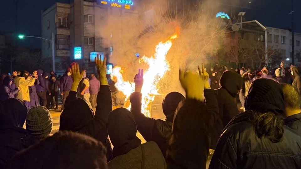 Represión por protestas en Irán deja al menos 7 mil muertos, reportan activistas