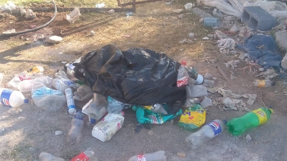 Preocupa Acumulación de Basura en Camino Aledaño a El Refugio