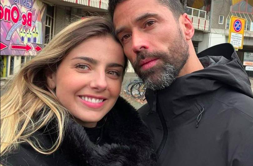 Matías Novoa y Michelle Renaud dan la bienvenida a su nuevo bebé