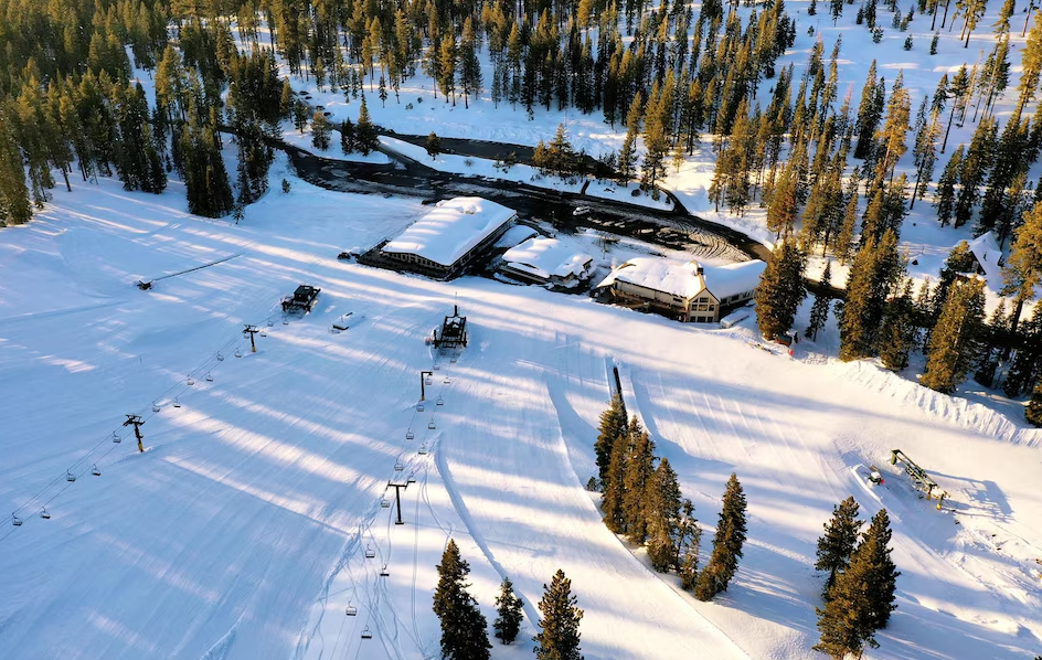 Desaparecidos diez esquiadores por una avalancha en California