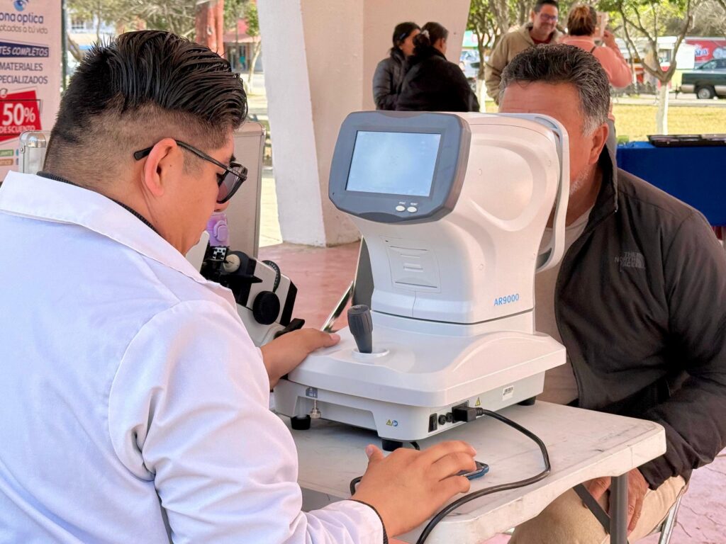 Llevan exámenes de la vista gratuitos a municipios con el programa “Visión y Bienestar”