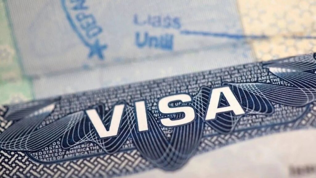 Demandan a EU por suspender visas a ciudadanos de 75 países