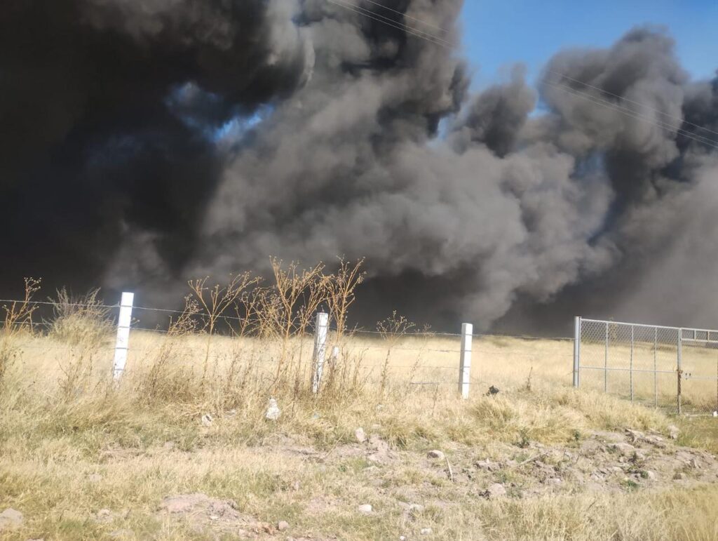 Bomberos de Durango combaten dos incendios en la ciudad de Durango