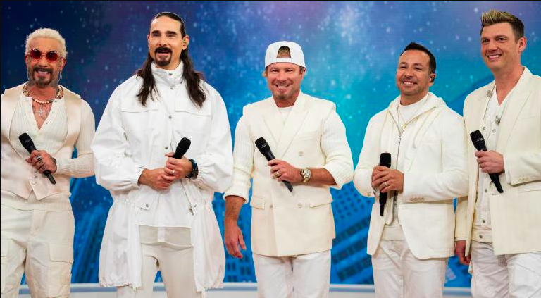 Backstreet Boys levantan la mano para el medio tiempo del Super Bowl 2027