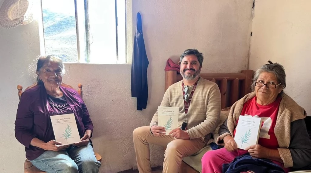 Presentan diccionario para preservar la lengua indígena kumiay