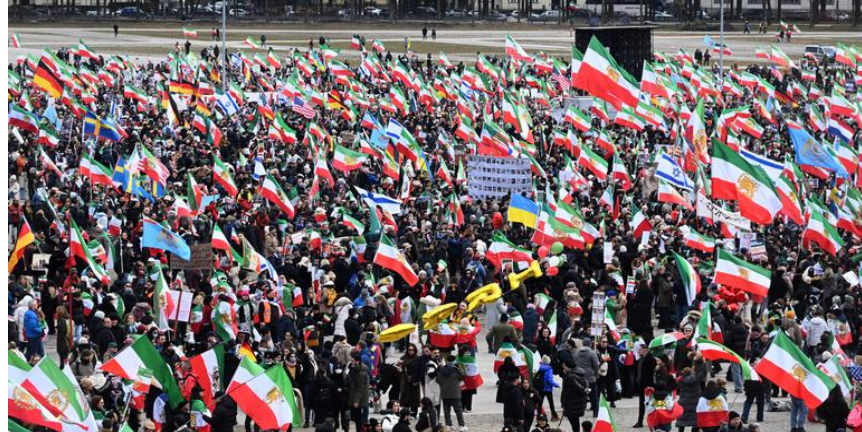 Miles se movilizan en Múnich contra el régimen iraní