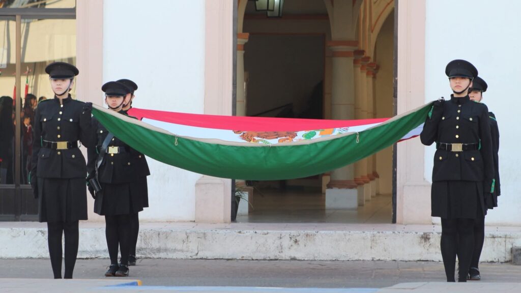 Realizan Honores a la Bandera en el 109° Aniversario de la Constitución Mexicana