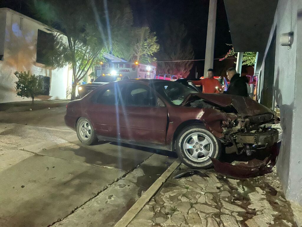 Accidente vehicular en el centro de Santiago deja solo daños materiales