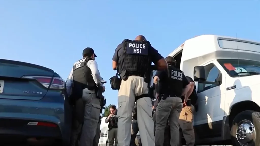 Juez federal declara ilegal política de Trump sobre deportaciones a terceros países