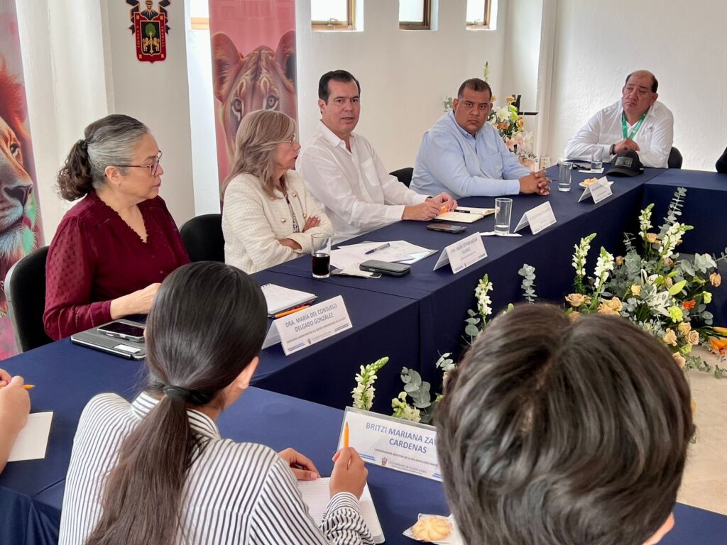 Setran y UdeG acuerdan plan para mejorar el transporte público en Puerto Vallarta