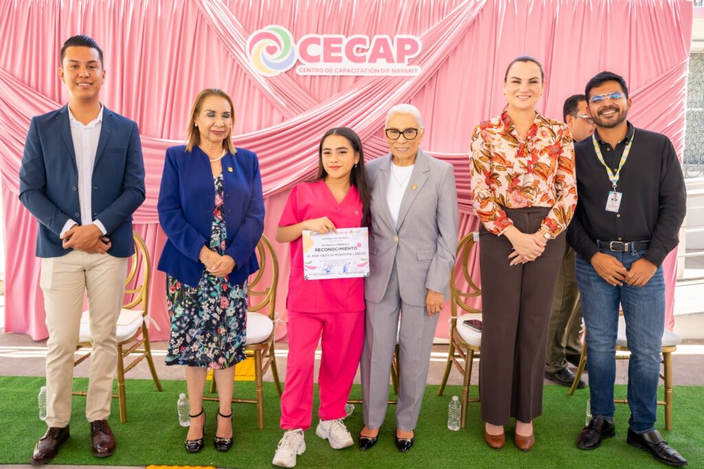Con capacitación, transforma Beatriz Estrada la calidad de vida de las y los nayaritas